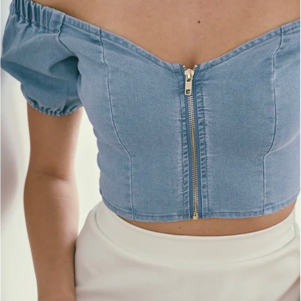 Blue Blush off the shoulder denim zip up crop top Size Medium